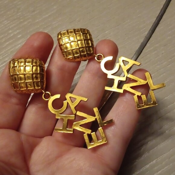 Chanel Vintage Dangle Earrings Clip-On Rare - Picture 4 of 17
